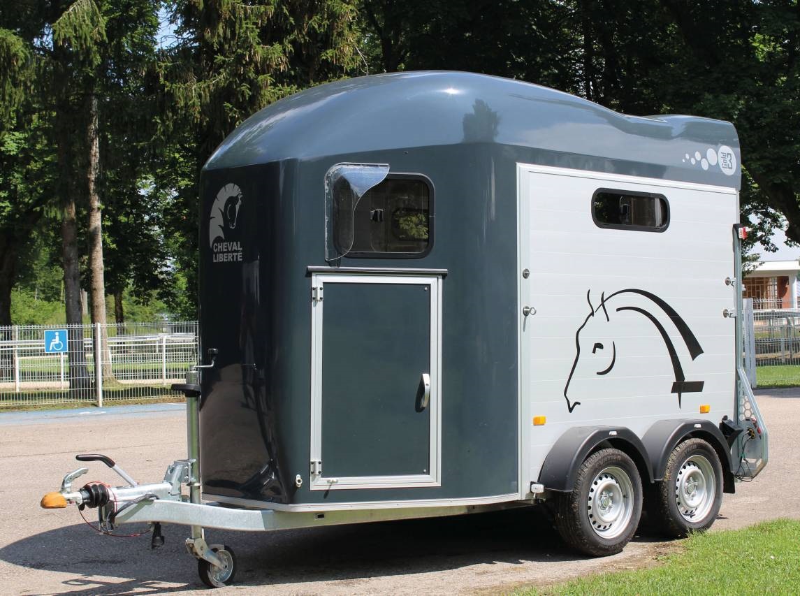Van Cheval Liberté Gold 3