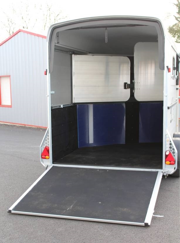 DUOMAX CHEVAL LIBERTE 2