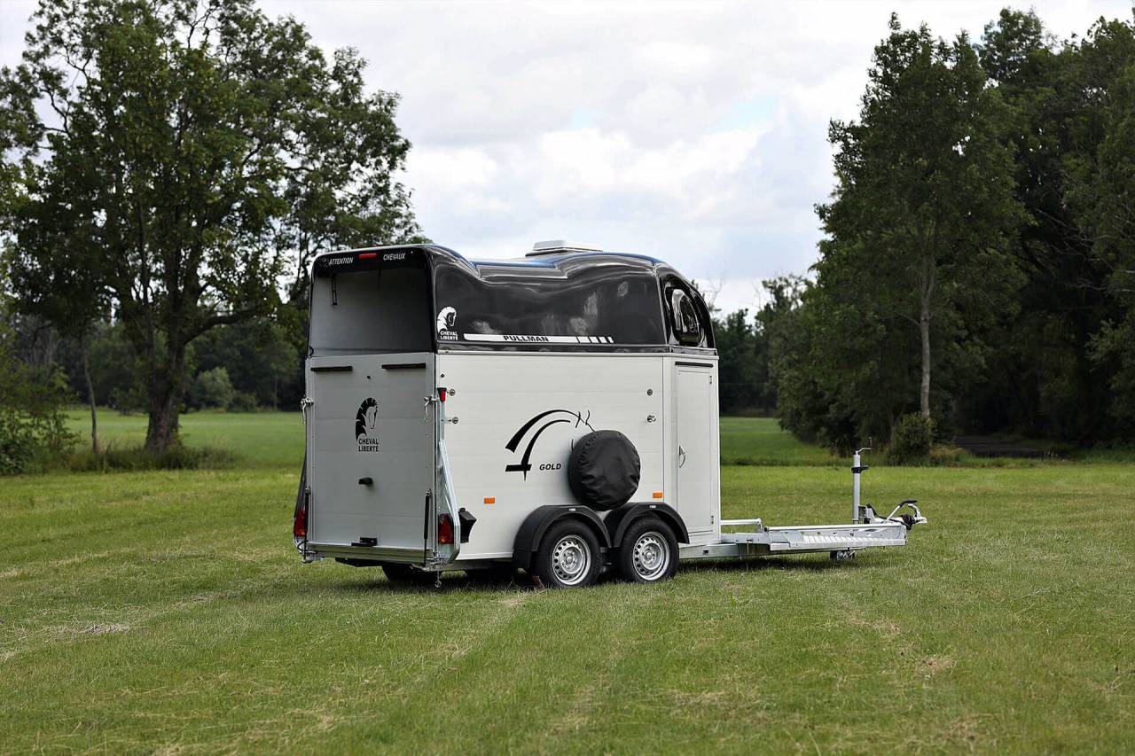 CHEVAL LIBERTE – HIPPOMOBILE