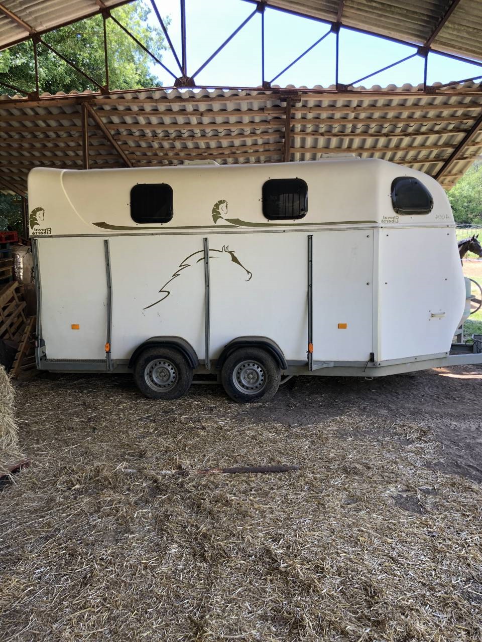 Van 4 places