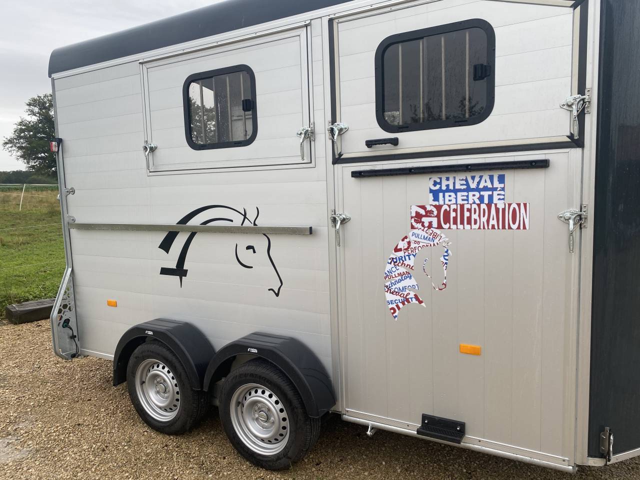 VAN CHEVAL LIBERTE OBLIC MAXI 2 2021