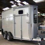 VAN 2 PLACES HB506 CONFORT IFOR WILLIAMS ARGENT AVEC PONT-PORTES ARRIERE